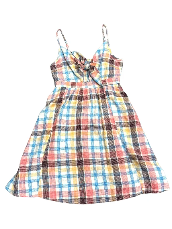 Doorbuster Deal Dress Casual Short By Old Navy  Size: 2