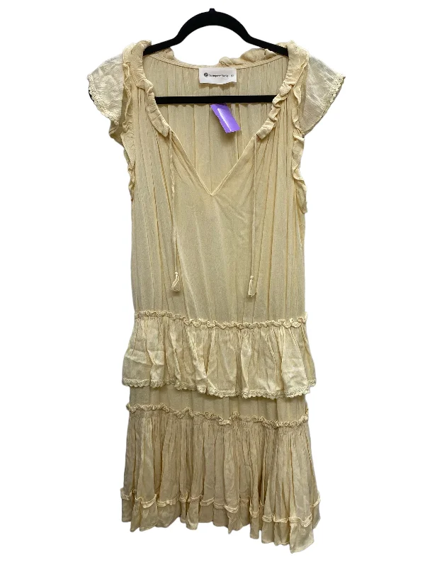 Value Deals Dress Party Short By Clothes Mentor  Size: L