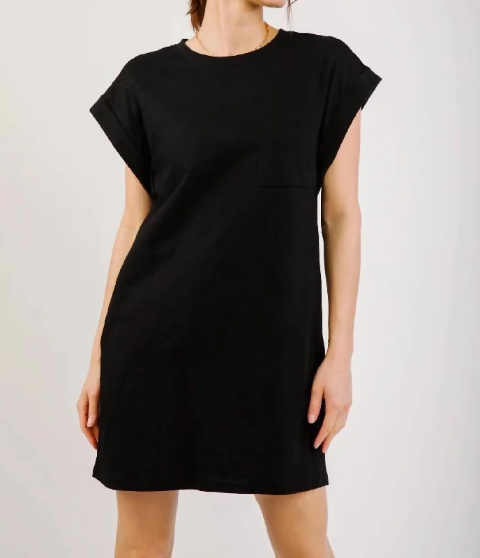 Early Access T-Shirt With Pocket Dress In Black