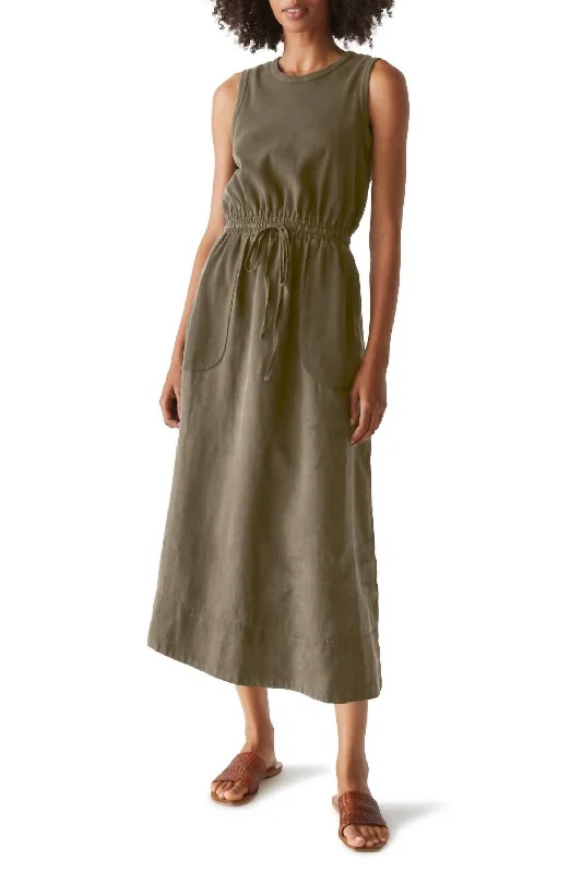 Exclusive Savings Wilhelmina Mixed Midi Dress In Camo