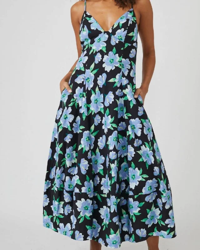 Clearance Sale Finer Things Printed Midi Dress in Black/Blue | Black/Blue